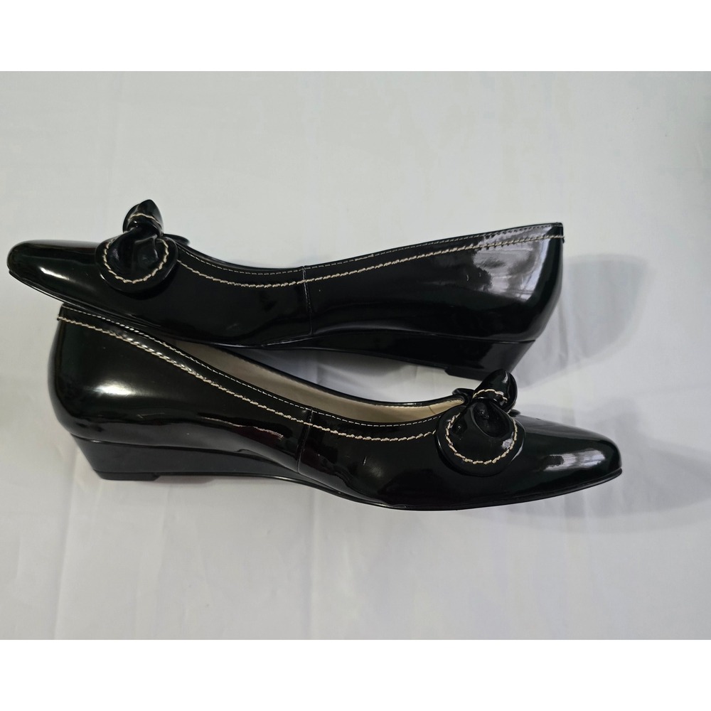 Anne Klein Akadelie Black Patent Bow Pointed Toe Wedge Pumps Shoes Womens 8.5 M - Picture 9 of 13